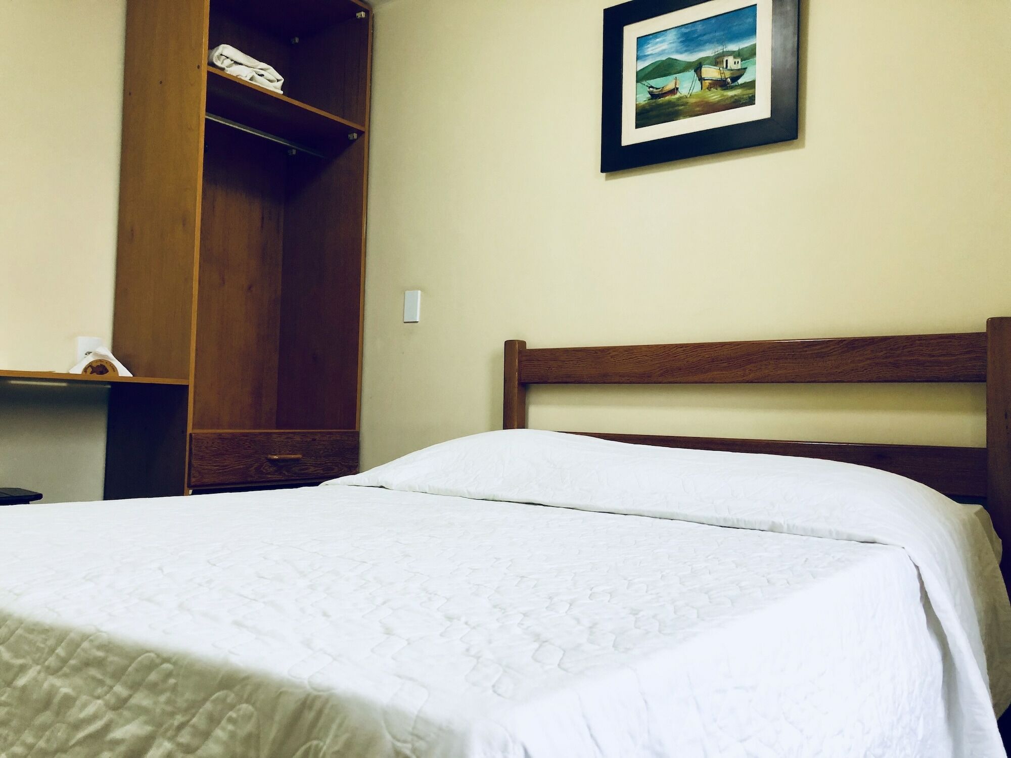 Genesis Inn 2*